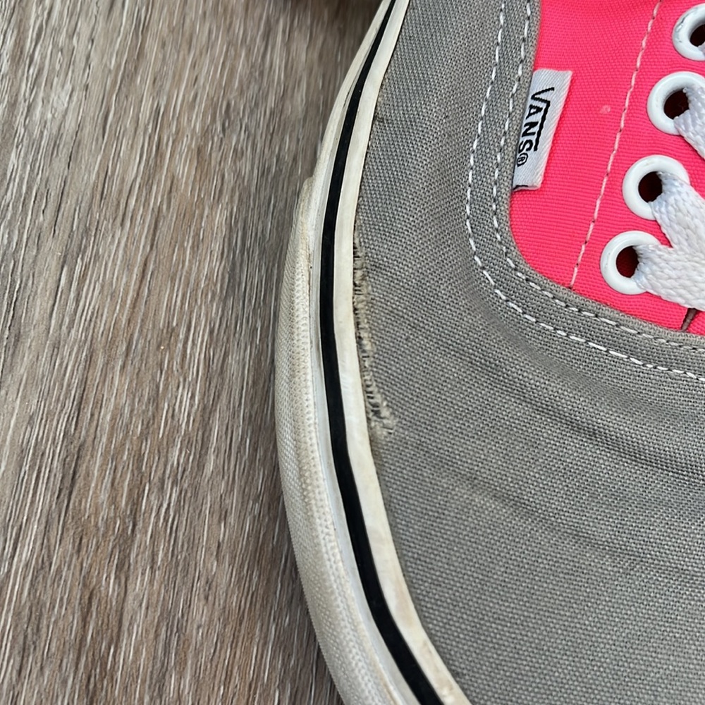 Vans - Picture 2 of 4